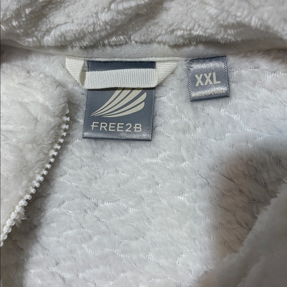 Cozy White Zip-Up Jacket - Picture 2 of 11